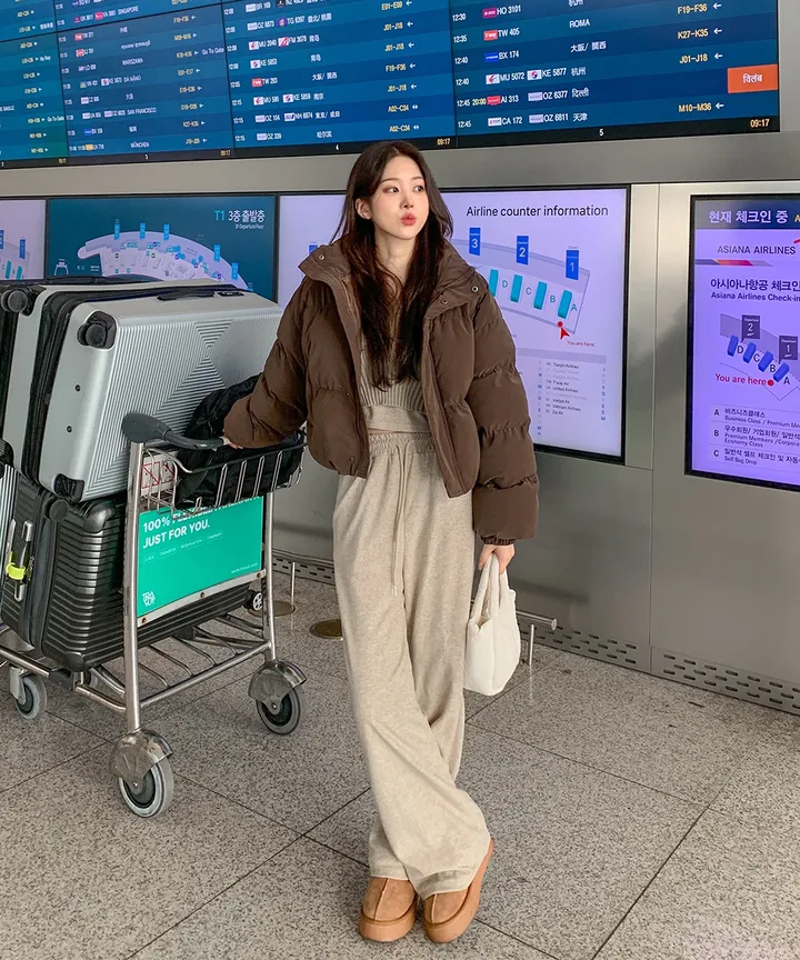 [묶음할인/누적1만🔥무광ver] 쏘힙!! 하이넥 숏 오버핏 크롭 레더 패딩 루즈핏 매트 가죽 점퍼 숏패딩 크롭패딩 레더패딩 가죽패딩 5COL 상세 이미지 19