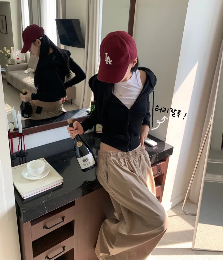 [허리잘록✨] 글램 y2k 슬림핏 크롭 후드집업 상세 이미지 4
