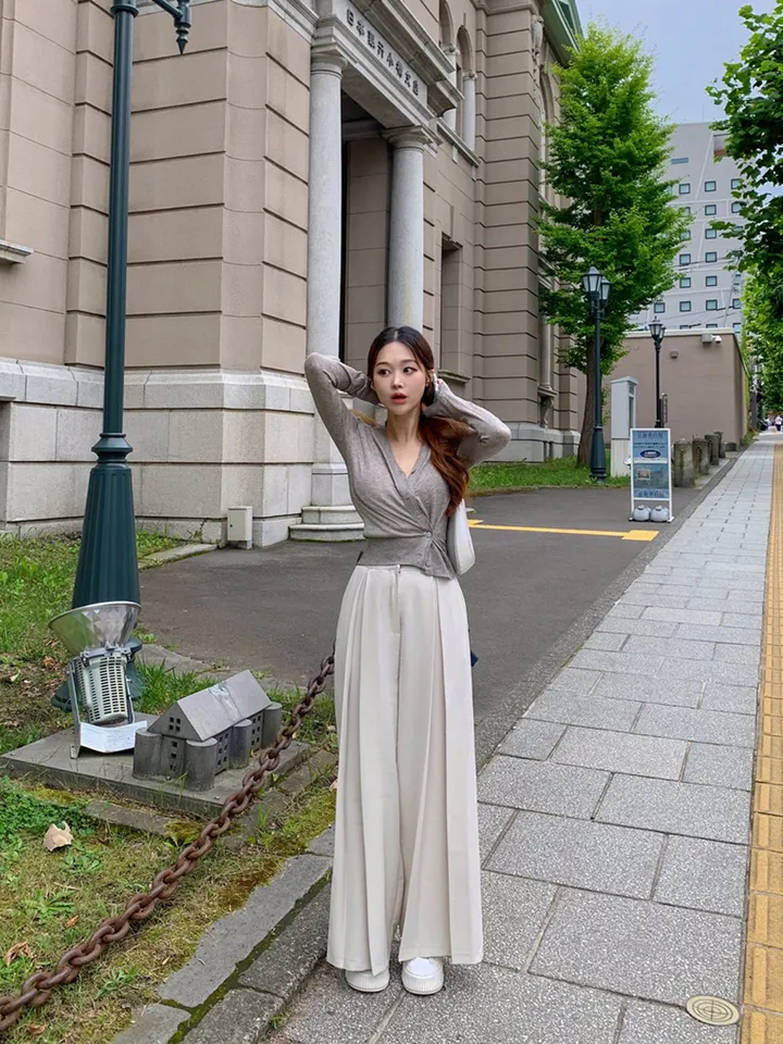 [허리잘록🍂타이SET] 브이넥 랩 니트 가디건 옆단추 이중 레이어드 긴팔 스카프 세트 봄 가을 간절기 여리핏 페미닌 데이트룩 하객룩 4COL 상세 이미지 14