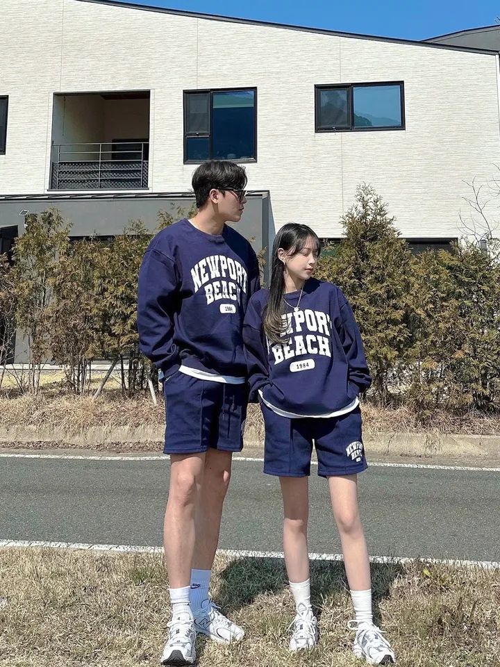 2사이즈/고퀄 남녀공용 맨투맨 반바지 세트 봄 커플룩 시밀러룩 커플 트레이닝 세트 가을 오버핏 아방핏 커플 꾸안꾸 데이트 배색 레터링 뉴포 캠핑 여행 투피스 상세 이미지 20
