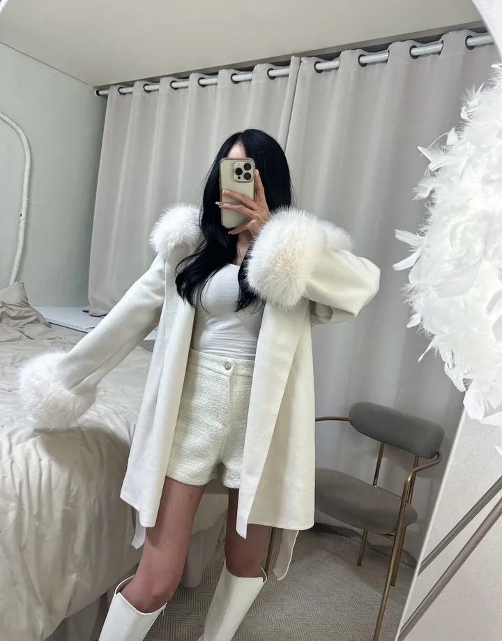[가성비MD완전강추] 2color 폭스퍼+페이크퍼 후드 미니 벨트SET 코트 *연말룩 크리스마스룩 데이트룩 겨울코트 추천 짧은 코트 퍼 탈부착 가능* 상세 이미지 19