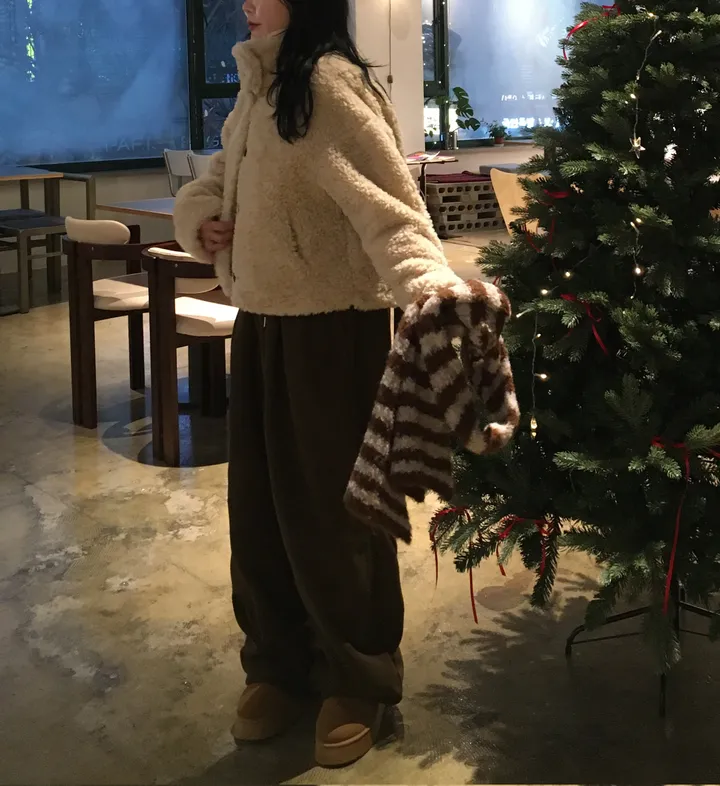 [도톰따뜻/털빠짐X] 테디 하이넥 양털 뽀글이 무스탕 자켓 양털무스탕 숏자켓 퍼자켓 양털패딩 양털코트 상세 이미지 16