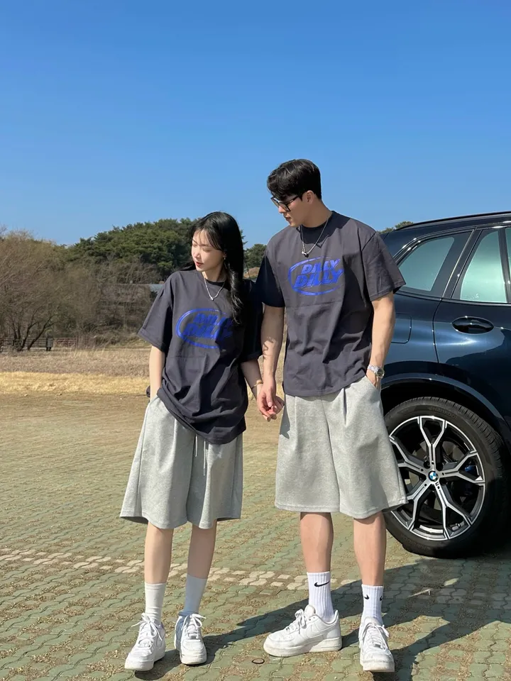 세트가능/ 남녀공용 오버핏 반팔 여름 커플룩 커플티 레터링 루즈핏 반팔 티셔츠 합포 핀턱 버뮤다 팬츠 밴딩 반바지 꾸안꾸 트레이닝 세트 커플 시밀러룩 빅사이즈 세트 스트릿 딜리 상세 이미지 37