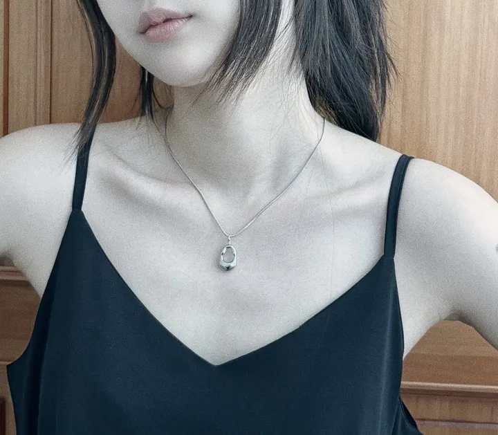 [🖤오늘출발🖤/써지컬] 미니멀 써지컬 물방울 목걸이 상세 이미지 2