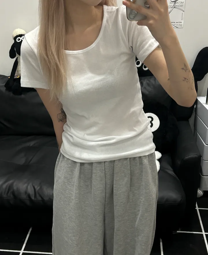 [🎀누적판매 2천장🎀] Butter slimfit u-neck short sleeve T 버터 슬림핏 유넥 반팔티 상세 이미지 3