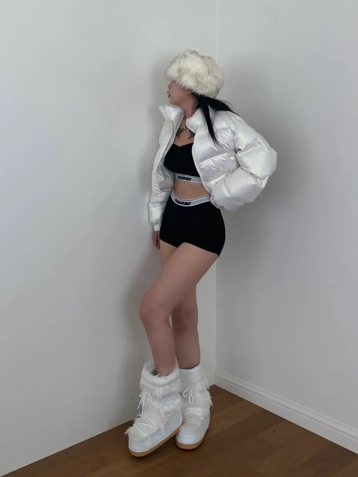 💗🤍전컬러당일발송🤍💗 크롭패딩 겨울신상 글로시패딩 유광패딩 숏패딩 스트링패딩 투웨이패딩 발레코어룩 y2k 크롭 숏 패딩 점퍼 상세 이미지 10