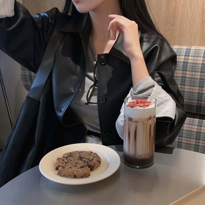 [힙덮는기장감~/블랙 당일출고🎉] 자체제작 #크치Made 오디너리 롤업 오버핏 하프 레더자켓 - jk 상세 이미지 24