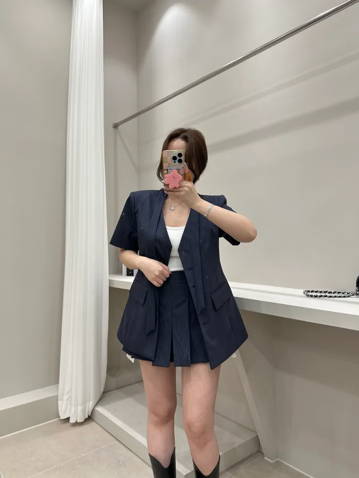 (프리미엄,하객룩)스트라이프 노카라 자켓+플리츠 치마바지세트 상세 이미지 18