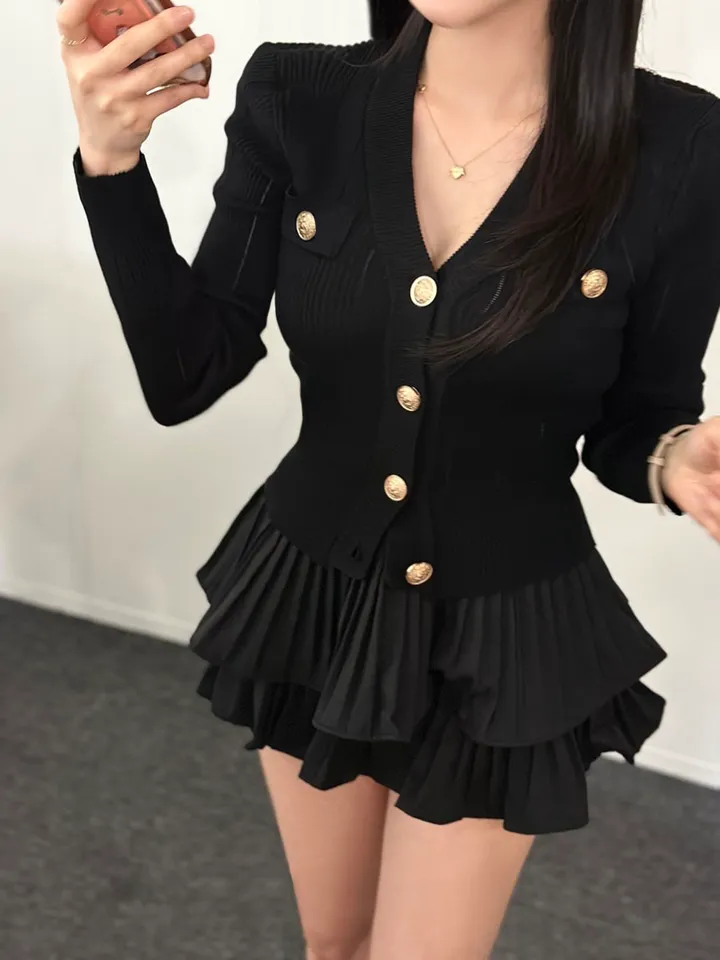 [S~L/코디SET]금장 버튼 골지 니트 슬림핏 쫀쫀 스판 브이넥 긴팔 가디건 캉캉 주름 치마 플레어 플리츠 치마바지 속바지내장 a라인 미니 스커트 투피스 세트 페미닌 데이트룩 상세 이미지 20