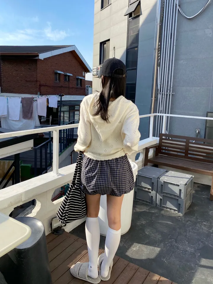 [💖뽀송/주문폭주]버터 플라워 펀칭 루즈핏 아방핏 단추 여리여리 니트 후드 가디건 상세 이미지 10