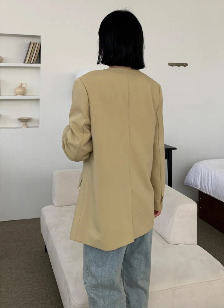 블레이저 모델 착용 이미지-S2L21