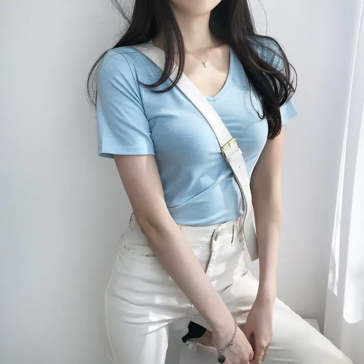 [퀄보장] *오늘출발* 부드러운 크림, 브이넥 무지반팔티 (쫀득핏 슬림 기본 반팔 티셔츠/이너티/기본티/무지티/레이어드티) 상세 이미지 31