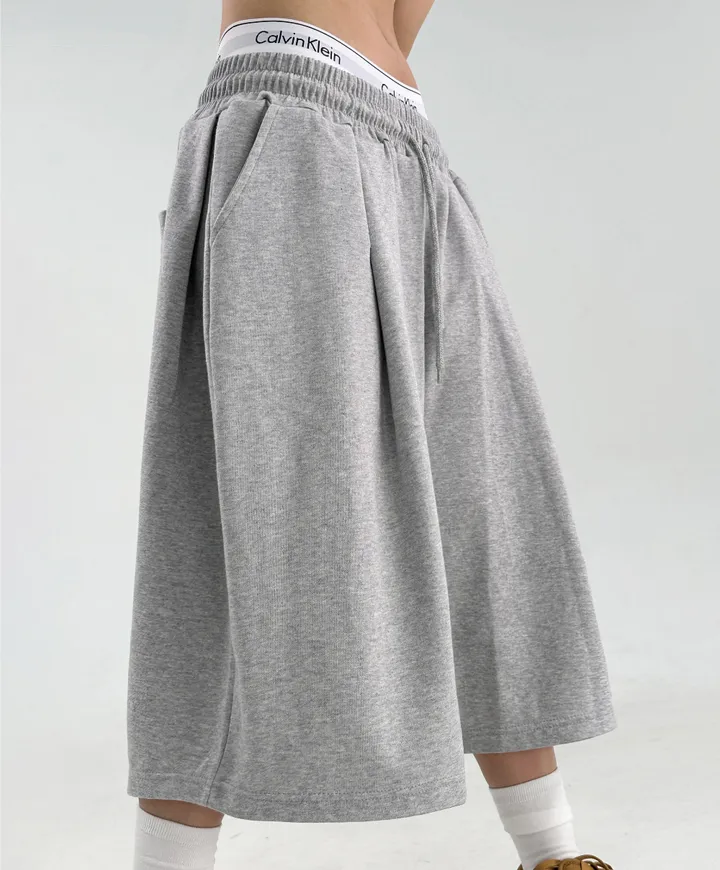 2000장돌파❤🥰M-XL❤2COLOR❤ 사이드핀턱 오버핏버뮤다팬츠 버뮤다반바지 롱반바지 롱숏팬츠 국산 유니섹스 남여공용 남녀공용 트레이닝숏팬츠 숏반바지 숏바지 쭈리 핀턱 유니크팬츠 빅사이즈버뮤다 와이드팬츠 와이드바지 여름바지 상세 이미지 6