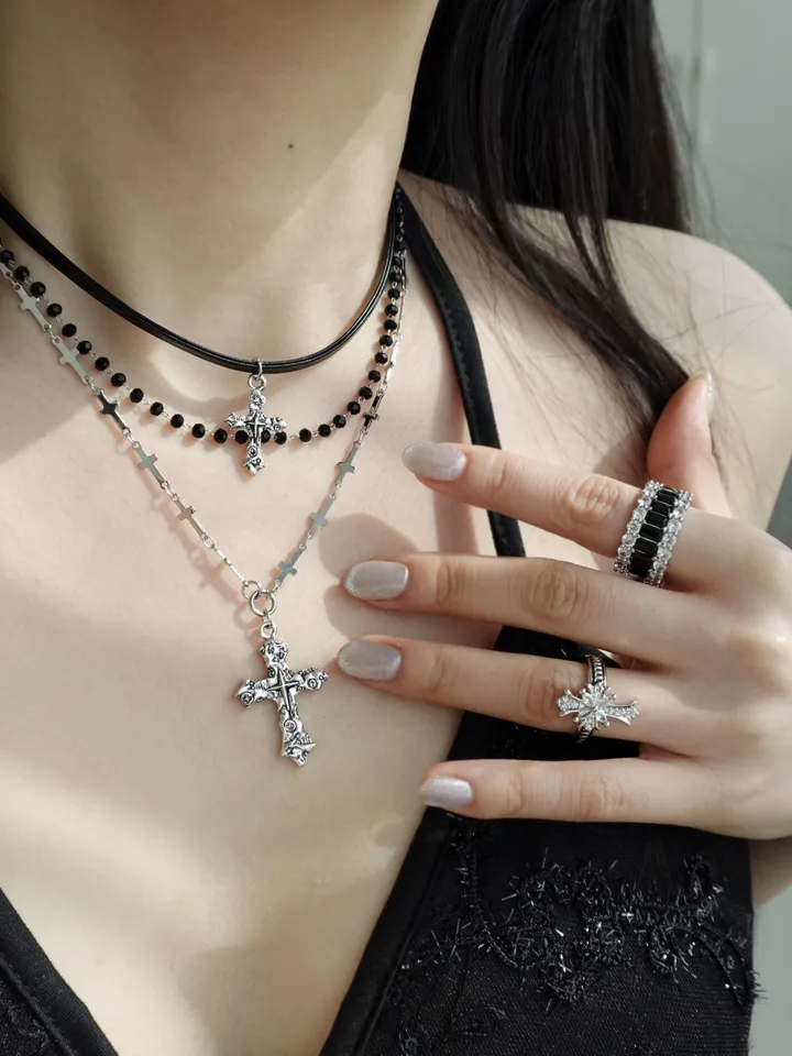 black cross layerd necklace | 블랙 가죽 초커 십자가 목걸이 상세 이미지 7