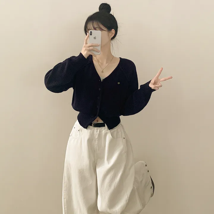 [벚꽃룩🌸/군살커버] 파스텔 브이넥 펜던트 와펜 포인트 크롭 니트 봄가디건 색감맛집 상세 이미지 11