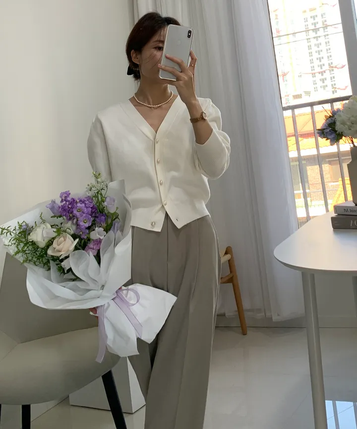 주문폭주💝[BEST]인기상품❤️부드러운 간절기 진주 버튼 브이넥 가디건/하객룩/출근룩/봄/봄가디건/아우터/간절기/하객룩/개강룩/데이트룩/출근룩 상세 이미지 8
