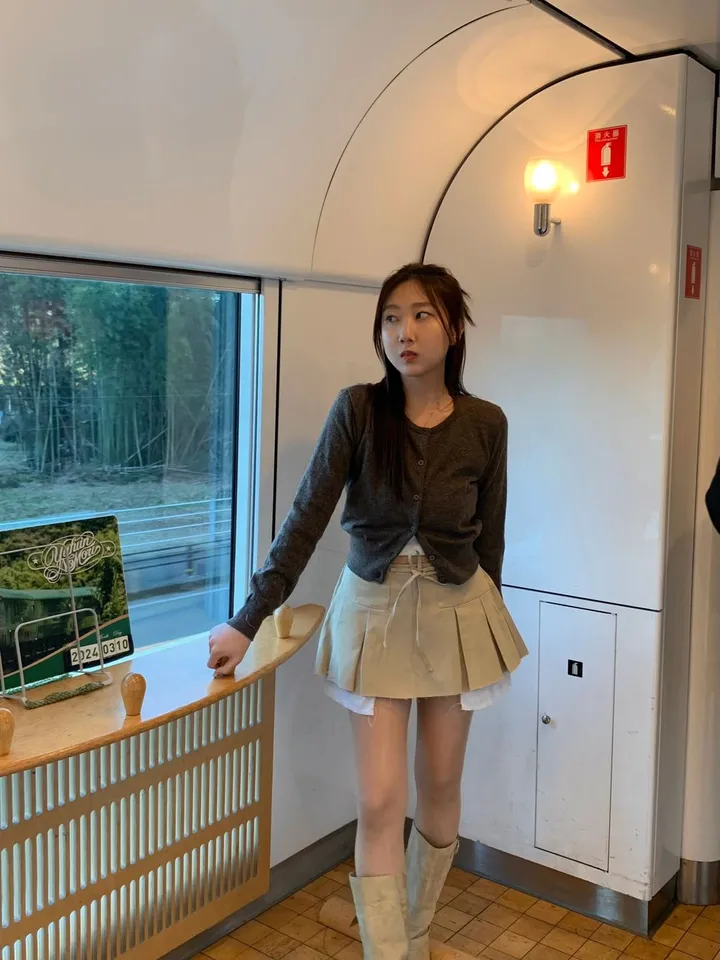 [캐시미어🧶여리핏] 메리 라운드 캐시미어 울 니트 가디건 봄 여름 가을 겨울 개강룩 레드 상세 이미지 34