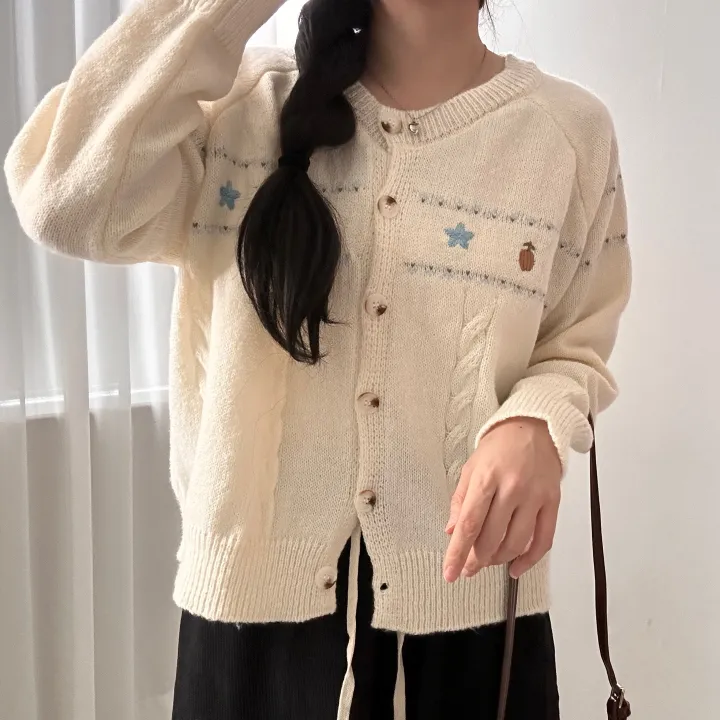 [여리핏✨/모리룩] 고퀄 저렴이❌ 별별 빈티지 자수 라운드 긴팔 니트 가디건 -3color 봄 가을 겨울 데일리 데이트 꾸안꾸 캐주얼 유니크 힙 학생 여행 상세 이미지 19