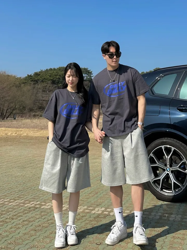 세트가능/ 남녀공용 오버핏 반팔 여름 커플룩 커플티 레터링 루즈핏 반팔 티셔츠 합포 핀턱 버뮤다 팬츠 밴딩 반바지 꾸안꾸 트레이닝 세트 커플 시밀러룩 빅사이즈 세트 스트릿 딜리 상세 이미지 39