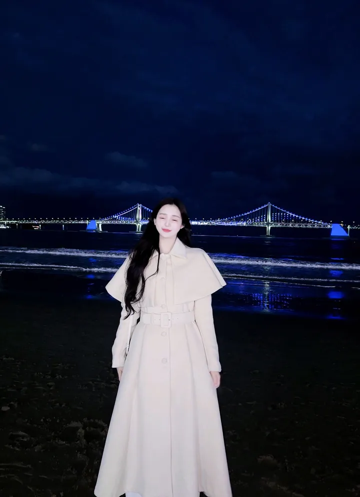 [빠른배송💗/기획특가💗] 벨 블랑쉬 케이프 스노우 아이보리 벨트 플레어 롱 코트 (high quality - 아이,핑크 고퀄리티 겨울 한겨울 방한 연말룩 페이크퍼 에코퍼) 상세 이미지 31