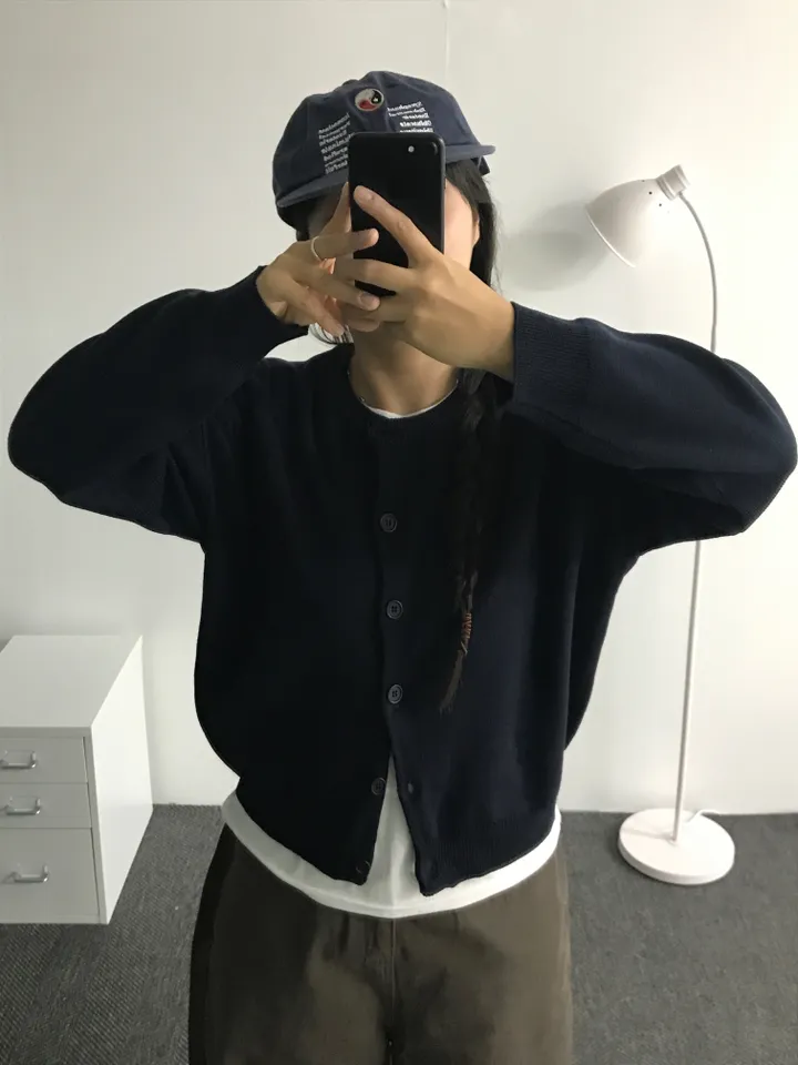 [데일리템/추천🖤] 라운드넥 버튼 니트 가디건 상세 이미지 12