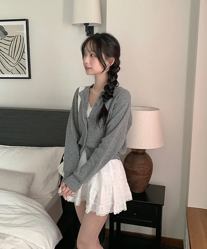 [데일리강추💗] 블러 라운드넥 가디건 봄 가을 / 출근룩 긴팔니트 봄가디건 가을가디건 하객룩 데일리룩 클래식블랑 상세 이미지 6