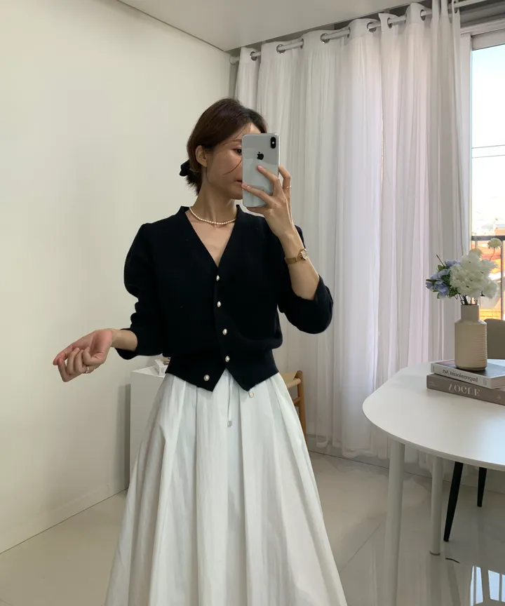 주문폭주💝[BEST]인기상품❤️부드러운 간절기 진주 버튼 브이넥 가디건/하객룩/출근룩/봄/봄가디건/아우터/간절기/하객룩/개강룩/데이트룩/출근룩 상세 이미지 6