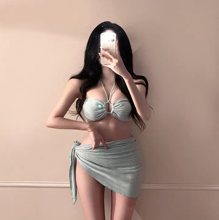 [최저가!!/핏보장/6col] 홀터넥 리본 X끈 4way 섹시 글램 스트랩 셔링 커버업 랩 스커트 치마 비키니 수영복 세트 비치웨어 휴양지룩 청순 여리 분위기 슬림핏 쓰리피스 상세 이미지 9