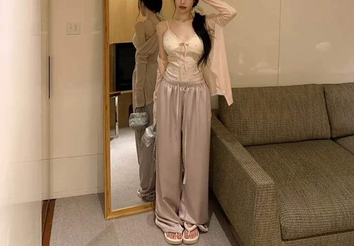 [여성스러움/청순SET] 도트 리본 크롭 나시 여리 긴팔 가디건 하이웨스트 트레이닝복 쓰리피스 세트 상세 이미지 13