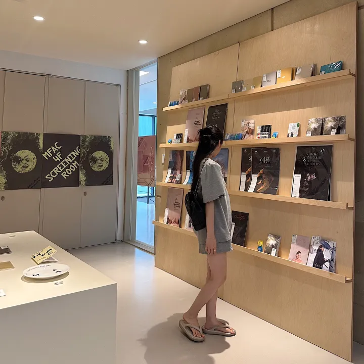 [이거왜안사?/체형커버O] 와플 브이넥 어깨 퍼프 트임 반팔티+반바지 세트 상세 이미지 6