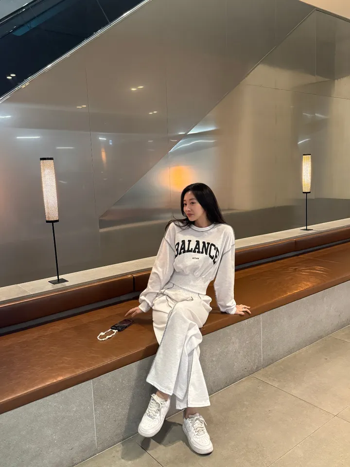 (F~2XL/부분당일발송/자체제작/주문폭주~)리노 맨투맨 팬츠 셋업 레터링 배색 리버스 스티치 트레이닝 투피스 세트 상세 이미지 7