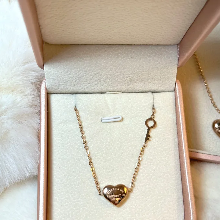 🚚 당일발송 ✨️고퀄리티✨️ 써지컬 하트 통통 팬던트 팔찌 목걸이 set 상세 이미지 9
