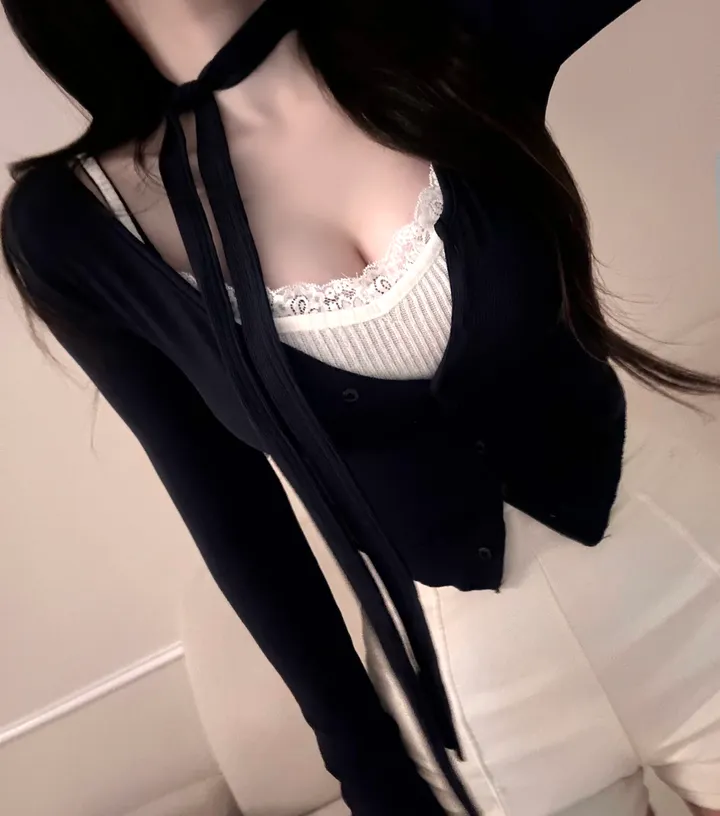 [리얼핏보장!!/타이set] 섹시글램 슬림핏 여리 가디건 스카프 세트 투피스 크롭 버튼 브이넥 모달 스판 여친룩 베이직 기본 레이어드 데일리 데이트룩 봄 가을 신상 청순 여신룩 상세 이미지 11