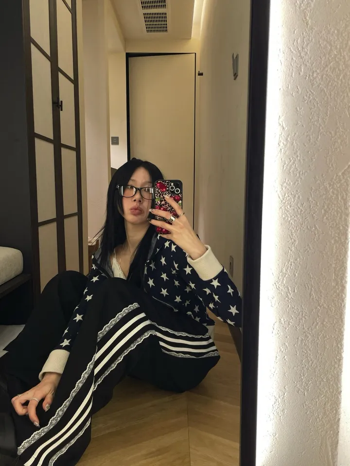 [MD소장/인기상품] y2k star pattern slim crop hood zip-up / y2k 별 스타 패턴 슬림 크롭 후드 집업 상세 이미지 28