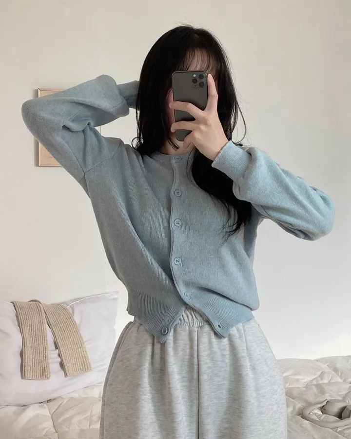 [데일리/인생핏] 라운드 무지 기본 긴팔 니트 가디건 상세 이미지 26