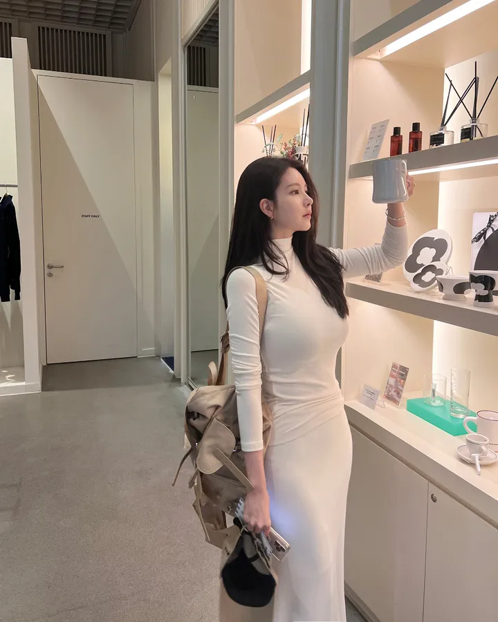 (THEMANON MADE) 로잘린 하이넥 맥시 스커트 투피스 세트 (3color) 상세 이미지 14