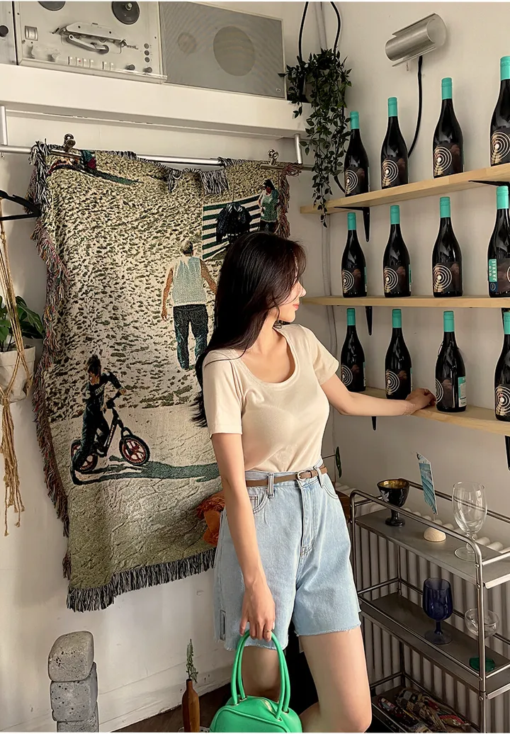 [44-110] [9천장 돌파✨] 유리빈 스판 U넥 슬림핏 크롭 티셔츠( 여름/데일리룩/여행룩/휴가룩/흠뻑쇼/워터밤/빅사이즈/110사이즈/자체제작/크롭/스판/스판좋은/쫀쫀한/쿨링/아이스/기본템/레이어드/베이직/부드러운 ) 상세 이미지 103
