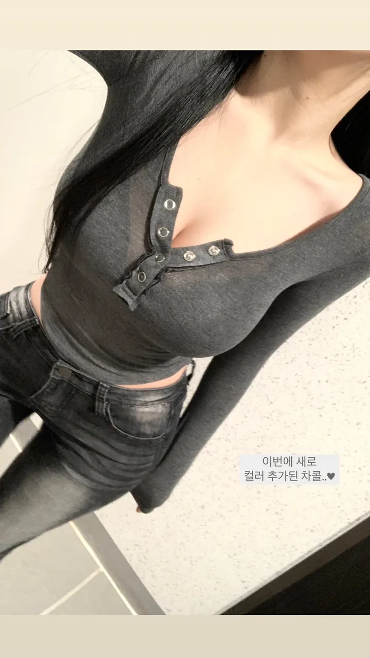 [몰캉..핫걸이되🥵] 미친 쫀득함 원탑 텐셀 또또 버튼 굴림밑단 긴팔 롱슬리브 티셔츠 (6colors) 상세 이미지 4
