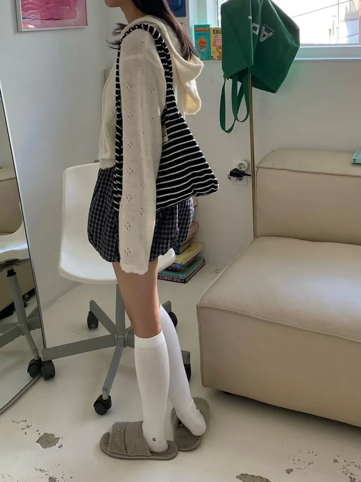 [💖뽀송/주문폭주]버터 플라워 펀칭 루즈핏 아방핏 단추 여리여리 니트 후드 가디건 상세 이미지 18