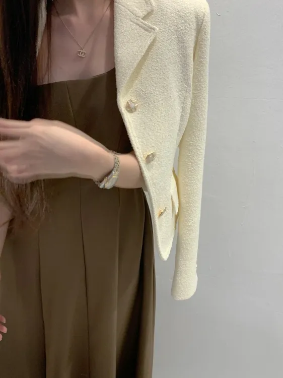 [24f/w버전]✨뉴샤르망 부클울 자켓 백화점동일 S라인 트위드 카라 금장버튼 반 코트 4color 상세 이미지 6