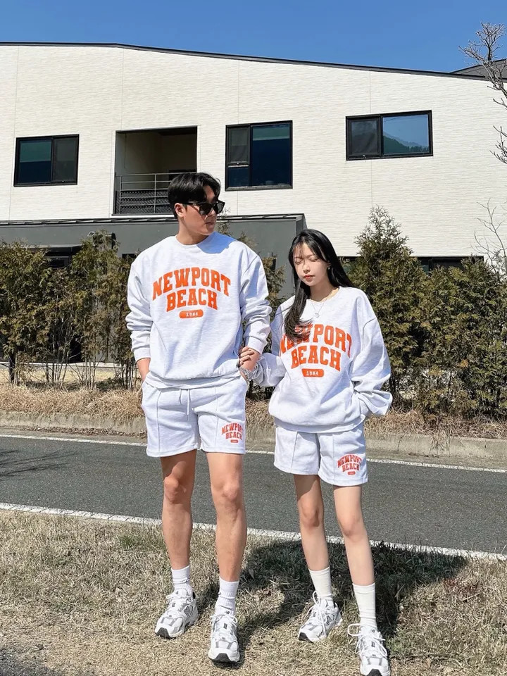 2사이즈/고퀄 남녀공용 맨투맨 반바지 세트 봄 커플룩 시밀러룩 커플 트레이닝 세트 가을 오버핏 아방핏 커플 꾸안꾸 데이트 배색 레터링 뉴포 캠핑 여행 투피스 상세 이미지 6
