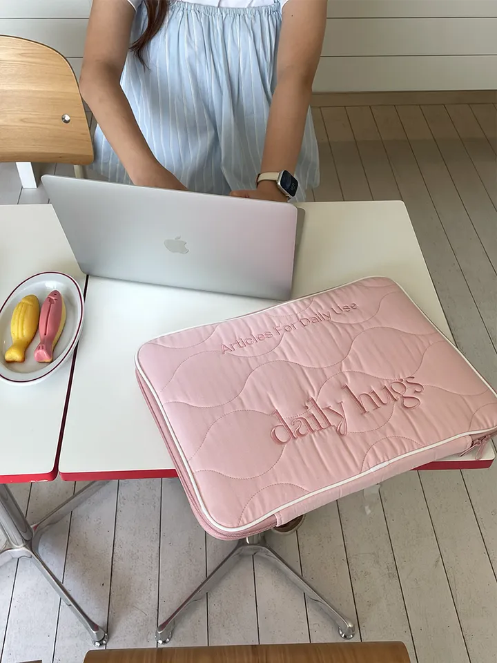 에그머그 daily hugs 퀄팅 아이패드파우치 맥북파우치 노트북파우치 아이패드케이스 노트북가방 11인치 13인치 15인치 상세 이미지 9