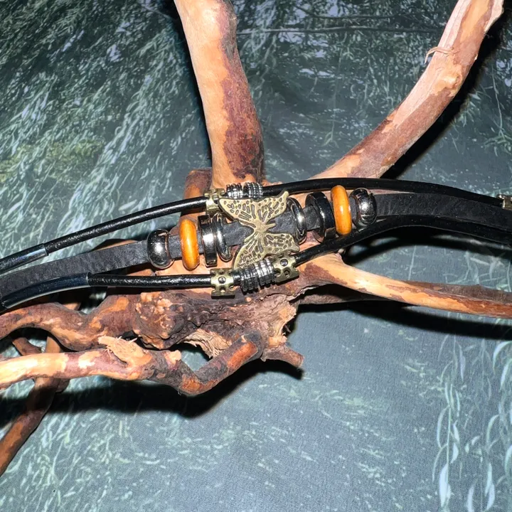 Butterfly Leather Bracelet / 팔찌 가죽팔찌 나비 나비팔찌 빈티지 히피 에스닉 오리엔탈 메탈 심플 데일리 유니크 포인트 상세 이미지 4