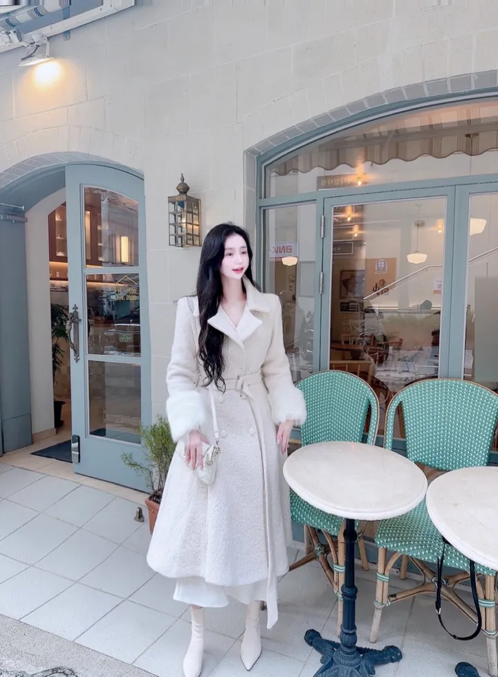 [빠른배송💗/신상기획할인💗] 아르떼미떼 아이보리 폭스 소매 페이크 퍼 벨트 플레어 롱 울 코트 (high quality - 아이보리 , 핑크 국내제작 고퀄리티 안감 누빔 겨울 한겨울 방한 아우터 연말룩 원피스 연말 파티룩 페이크퍼 에코퍼 드뮤어룩 드뮤어) 상세 이미지 37