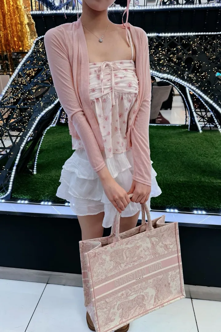 [진짜예쁨💕]셔링 플라워 나시 가디건 셋트 봄데이트룩 상세 이미지 14