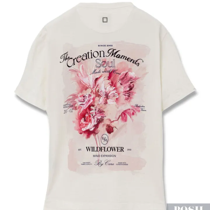 ウヨンミ アイボリー フラワー バックロゴ Tシャツ W251TS06761I ウー・ヨンミ 25SS アイボリーフラワーバックロゴ T シャツ