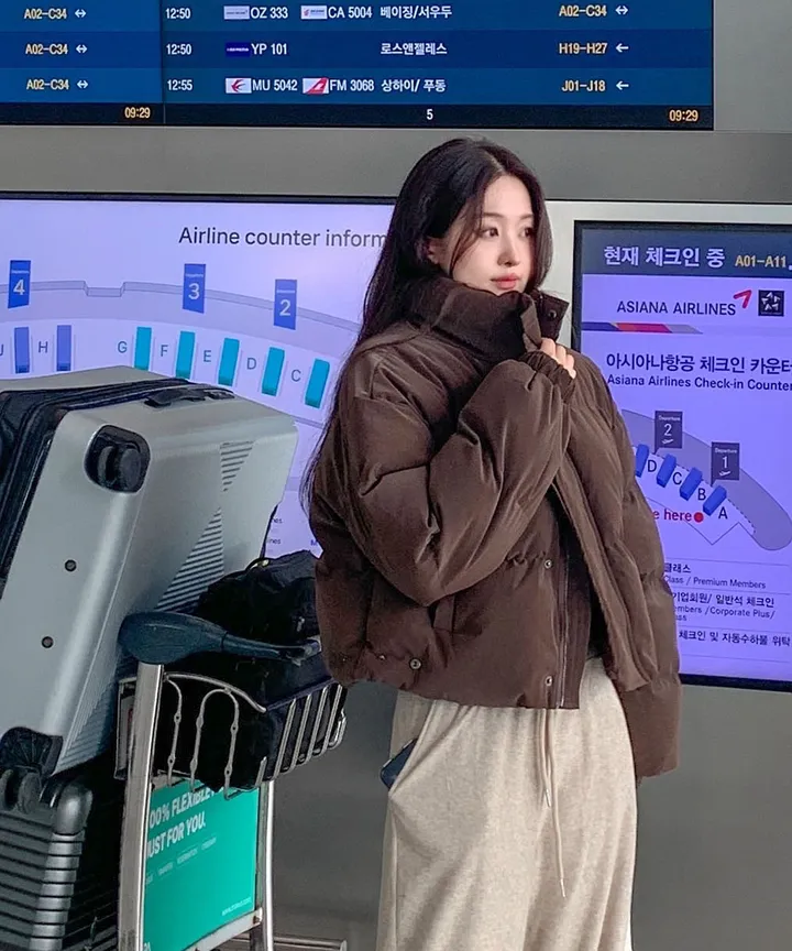 [묶음할인/누적1만🔥무광ver] 쏘힙!! 하이넥 숏 오버핏 크롭 레더 패딩 루즈핏 매트 가죽 점퍼 숏패딩 크롭패딩 레더패딩 가죽패딩 5COL 상세 이미지 6