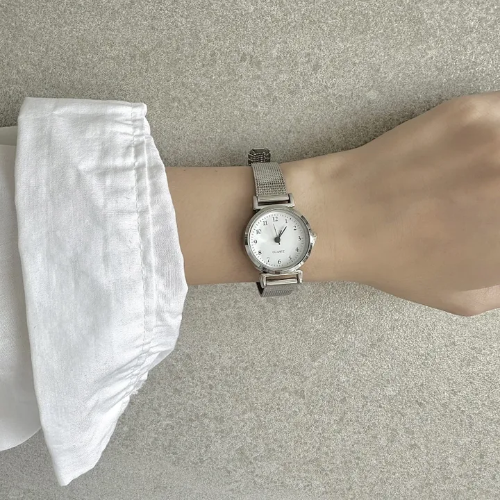 [당일발송❤️할인/약포함] 메탈시계 메탈 메쉬 손목 시계 실버 여성시계 상세 이미지 9