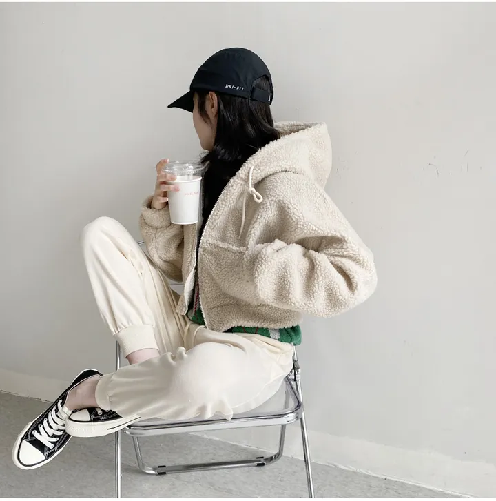 [국내생산/휘뚜루 마뚜루템!]뽀글이 덤블 크롭 후드 집업(3color) 핑크래빗 상세 이미지 4