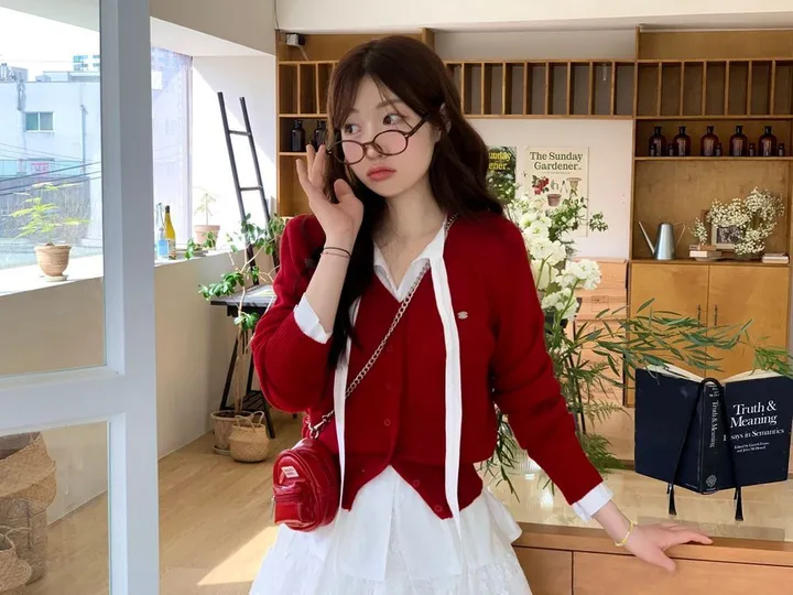 [펜던트/잘록핏]다즐링 펜던트 심볼 잘록핏 버튼 브이넥 루즈핏 니트 가디건 5color 상세 이미지 23